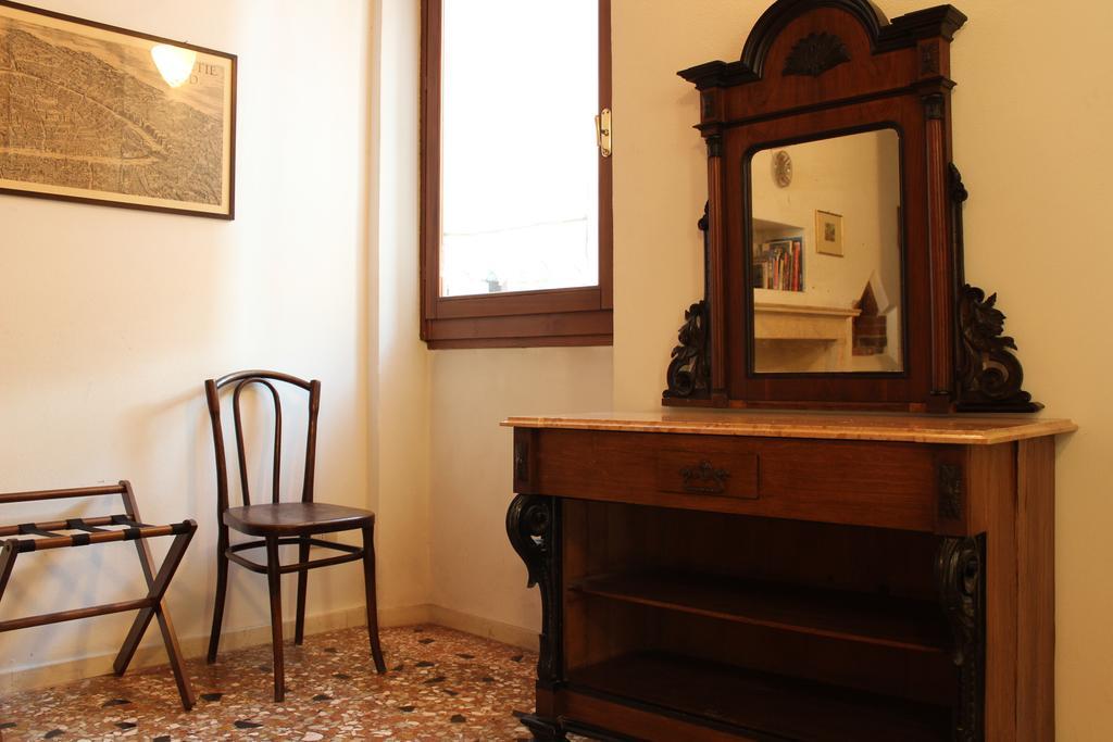 Residenza Carducci Centro Storico Lägenhet Verona Rum bild