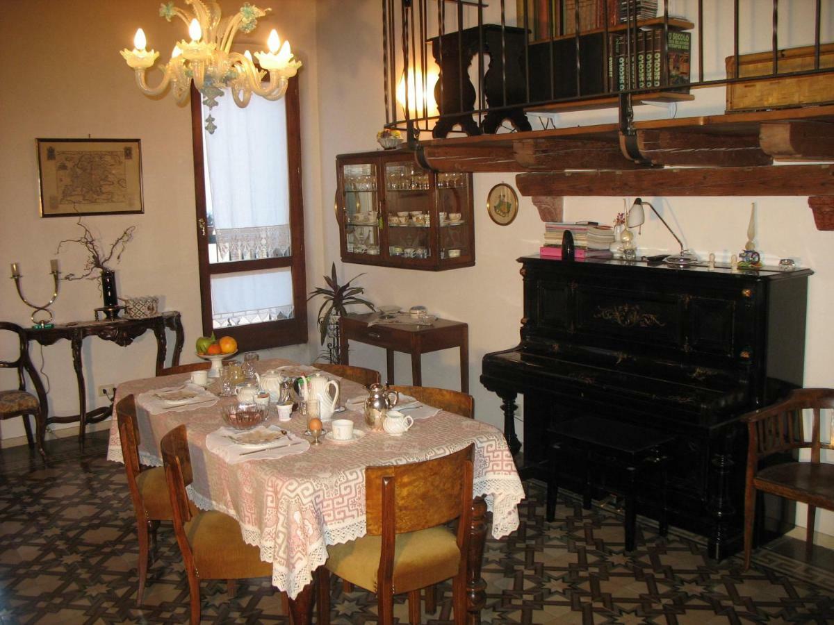 Residenza Carducci Centro Storico Lägenhet Verona Exteriör bild